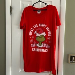 THE GRINCH DR SEUSS NIGH SHIRT SIZE XS/S